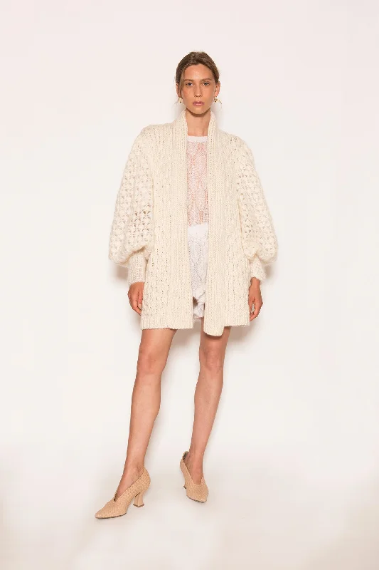 Mini Amber Cashmere & Silk Sleeve Coat Crew Neck V-Neck Boat Neck