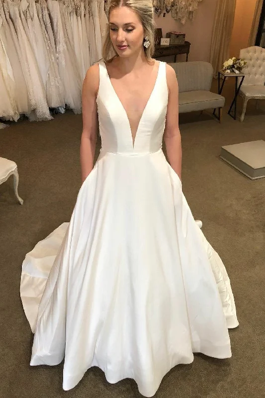 Plunging V-neckline Satin Marriage Dress for Bride with Hollow Back